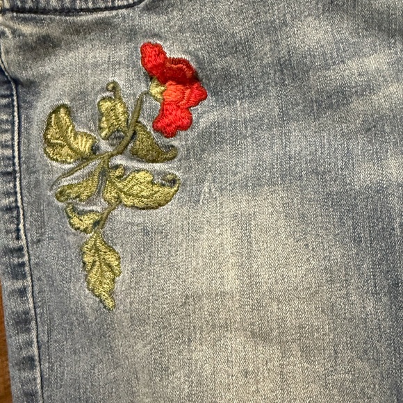 Vintage America Light Blue Jeans with Red Floral Embroidery - Picture 6 of 15